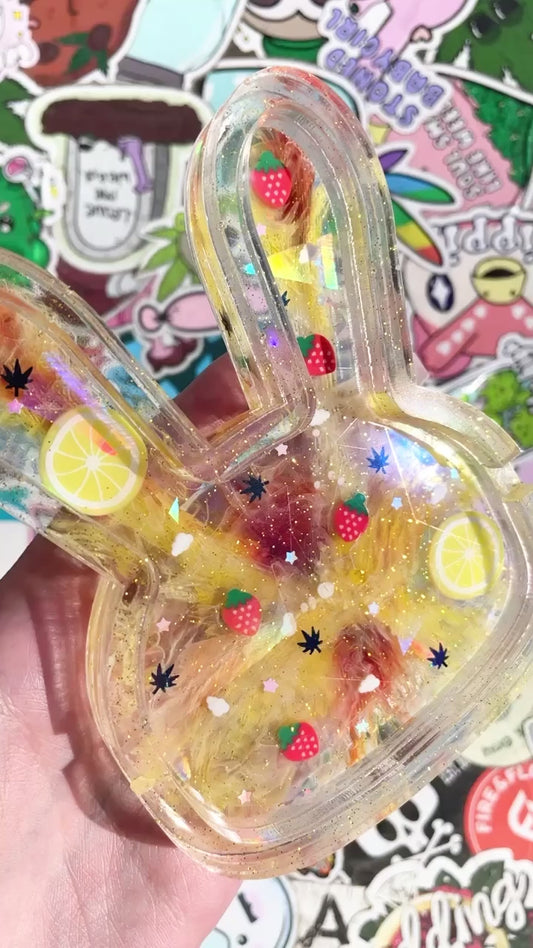 Strawberry Lemonade Holographic Bun Tray